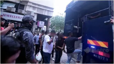 মালয়েশিয়ায় ইমিগ্রেশনের অভিযান, বাংলাদেশীসহ ১৭১ বিদেশি আটক