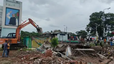 কোটালীপাড়ায় শতাধিক অবৈধ স্থাপনা উচ্ছেদ