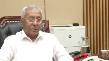 যেহেতু দাঁড়িয়ে থাকতে পারি, সেহেতু ইসির মেরুদণ্ড আছে