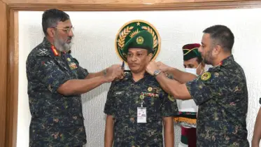 পদোন্নতিপ্রাপ্ত ১৫ জনকে র‌্যাংক ব্যাজ পরালেন আনসারের মহাপরিচালক