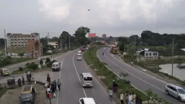ঢাকা-চট্টগ্রাম মহাসড়কে ঈদ যাত্রায় স্বস্তিতে বাড়ি ফিরছে ঘরমুখো মানুষ