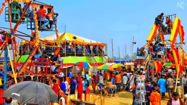 হারিয়ে যেতে বসেছে গ্রামীণ মেলা