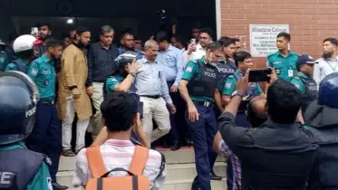 ৯ ঘণ্টা অবরুদ্ধের পর মাইলস্টোন থেকে বের হলেন দুই উপদেষ্টা ও প্রেস সচিব