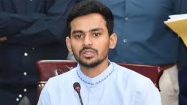 রাজধানীর রাস্তায় শৃঙ্খলা ফেরাতে আসিফ মাহমুদের ই-রিকশা বিপ্লব