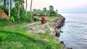 নদীভাঙনে ভেসে যাওয়া স্বপ্ন: কণিকা রানীর বুকভরা কান্না