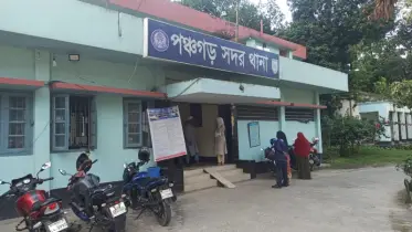 পঞ্চগড়ে ছেলের গলায় ছুরি ধরে গৃহবধূকে সংঘবদ্ধ ধর্ষণ