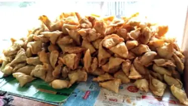 উচ্চ মূল্যের বাজারেও দুই টাকার সিঙ্গাড়া! সাফল্যের গল্প মনিরুল ইসলামের