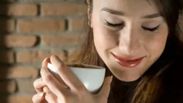 কফি পান করার সঠিক সময় ও স্বাস্থ্যকর অভ্যাস