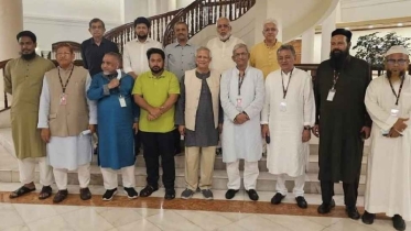 প্রধান উপদেষ্টার পাশে চার দলের অঙ্গীকার