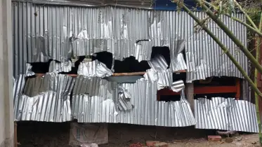 শেরপুরে বাড়ির ভেতর দিয়ে রাস্তা না দেওয়ায় সংঘর্ষ, ভাঙচুর ও লুটপাট