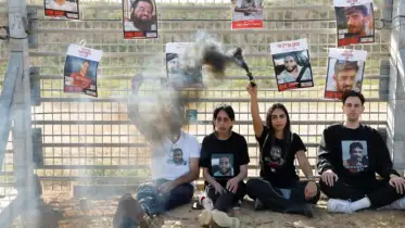 ‘হাল ছাড়ছি না’, যুদ্ধবিরতি ব্যর্থতায় ইসরায়েলি এক পরিবারের আকুতি