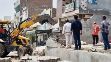 রাষ্ট্রীয় মদদে মসজিদ-মাদ্রাসাসহ ৩৫০ ধর্মীয় প্রতিষ্ঠান গুঁড়িয়ে দিয়েছে ভারত