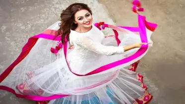 খাটো মেয়েদেরও দেখাবে লম্বা! জেনে নিন ১০টি সহজ ফ্যাশন টিপস