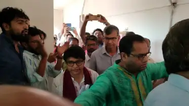শিক্ষার্থীদের তোপের মুখে সিনেট সভা ত্যাগ করলো আওয়ামীপন্থী ৩ শিক্ষক