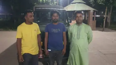 নাটোরে চাঁদাবাজির সময় সাবেক বিএনপি-যুবদল নেতাসহ আটক ৩