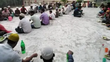 নড়াইলে দুঃস্থদের নিয়ে বৈষম্যবিরোধী নেতা শাহারুলের ইফতার মাহফিল