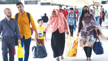 ঈদের ছুটি শেষে রাজধানী মুখী হচ্ছেন কর্মজীবীরা