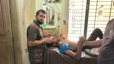 আখাউড়ায় ডাক্তার নয়, চিকিৎসা দেন পরিচ্ছন্ন কর্মী