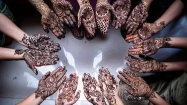 মেহেদি সংস্কৃতি: নারীর রঙিন আবেগ আর ঐতিহ্যের চিত্ররূপ