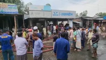 লালমনিরহাটে ভয়াবহ অগ্নিকাণ্ডে কোটি টাকার ক্ষতি
