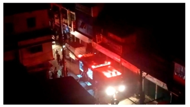 বান্দরবান মাছ বাজারে অগ্নিকাণ্ড,ব্যবসায়ীদের বড় ধাক্কা তৎপর অগ্নিসেনা