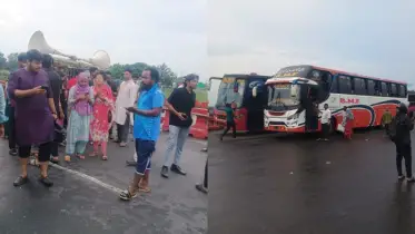 মুন্সীগঞ্জে ব্লকেড কর্মসূচি: পদ্মা সেতুতে ৫০ মিনিট দক্ষিণবঙ্গমুখী যান চলাচল বন্ধ