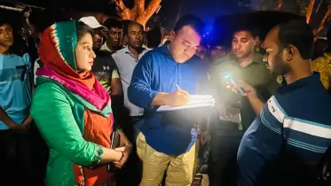 চুয়াডাঙ্গার কুড়ুলগাছীতে কৃষকের প্রণোদনার সার মজুত রাখার দায়ে ভ্রাম্যমাণ আদালতে ৩০ হাজার টাকা জরিমানা