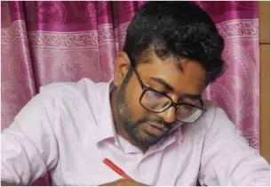 ১০ বছর পর আবারো ক্লাসে ফিরলেন নির্যাতিত ছাত্রদল নেতা মুন্না
