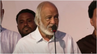 রাস্তাঘাটে হৈ-হুল্লোড় না করে শিক্ষার্থীদের পড়ালেখায় মনযোগ দেয়ার আহ্বান মঈন খানের