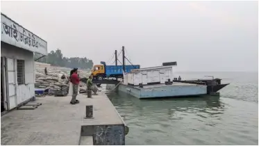 নাব্যতা সংকটে চার মাস চিলমারী-রৌমারী ফেরি চলাচল বন্ধ