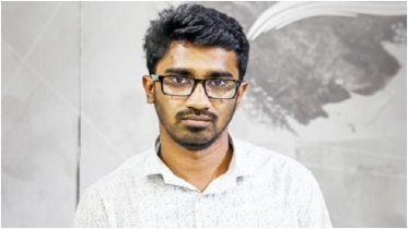 ‘মলম পার্টি’ থেকে ‘নতুন আওয়ামী লীগ’—উদ্ভট দল গঠন নিষিদ্ধের দাবি রাশেদ খানের