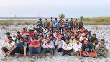 সুন্দরবন দিয়ে ভারতীয় জাহাজ থেকে পুশইনকৃত বাংলাভাষী নাগরিকদের ৭৪ জন বাংলাদেশী