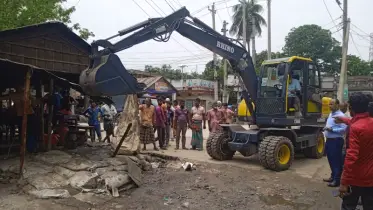 আখাউড়ায় লাইসেন্সবিহীন তিন ব্যবসায়ীকে জরিমানা