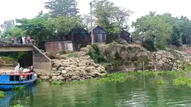 ব্রাহ্মণবাড়িয়ার সরাইল মেঘনা নদীর ভাঙনে দিশাহারা কয়েক’শ পরিবার