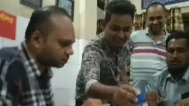 চিকিৎসকরা ব্যস্ত ব্যক্তিগত চেম্বারে, ঔষধ কোম্পানির প্রতিনিধিরা দিচ্ছেন চিকিৎসা সেবা