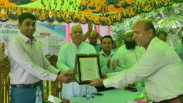 ধামরাইয়ে শিক্ষার্থীদের সংবর্ধনা ও বৃত্তি প্রদান