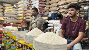 সিন্ডিকেটের কারসাজিতে বেড়েই চলেছে চালের দাম