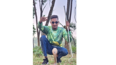 সাহসিকতার নাম রাজু মাহমুদ: হাটহাজারীর সাপ উদ্ধারকারী
