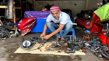 চোখ নেই, তবুও শব্দে বোঝেন গাড়ির রোগ—হোসেন আলীর বিস্ময়কর গল্প