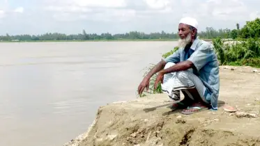 জীবন মানেই অনিশ্চয়তা—জামালপুরে নদীভাঙনে ভেসে যাচ্ছে ভবিষ্যৎ