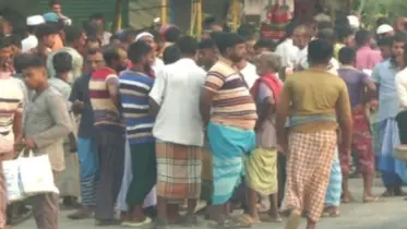 শ্রমিকদেরও দরদাম! মানিকগঞ্জে ‘শ্রমিক বিক্রির হাট’ জমজমাট