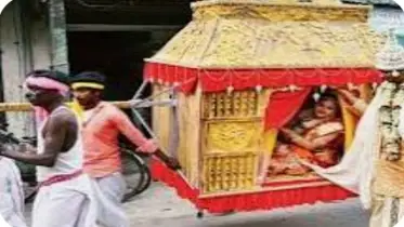 এক সময়ের রাজকীয় বাহন পালকি আজ বিলুপ্তির দ্বারপ্রান্তে