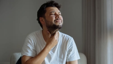সকালে গলা ব্যথা হলে বুঝবেন এই সমস্যার ইঙ্গিত দিচ্ছে শরীর