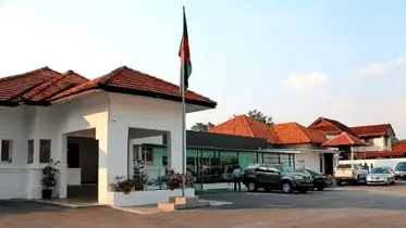 মালয়েশিয়ায় বাংলাদেশিদের সেবা নিয়ে হঠাৎ জরুরি বিজ্ঞপ্তি 
