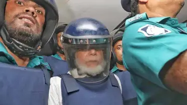 ৭ দিনের রিমান্ডে সাবেক প্রধান বিচারপতি খায়রুল হক
