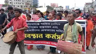 গোবিন্দগঞ্জে ইপিজেড বাস্তবায়নের দাবিতে মহাসড়ক অবরোধে এবার যোগ দিলেন আদিবাসী-সাঁওতালরাও