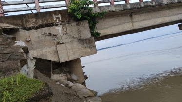 বন্যায় হাওরের অষ্টগ্রাম-চাতলপাড় সড়কে ভাঙ্গন : দুর্ভোগে এলাকাবাসী