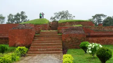 স্মৃতির ছায়ায় সবুজ স্বপ্ন (শালবন বিহার)