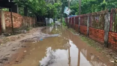 মুকসুদপুরে রাস্তার করুণ অবস্থা, জরুরি সেবা ও শিক্ষার্থীদের চলাচলে বিপর্যয়