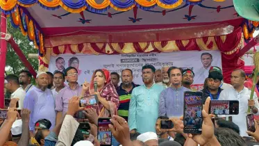 নিজেদের মধ্যে কেউ কাঁদা ছুড়াছুড়ি করবেন না: শামা ওবায়েদ